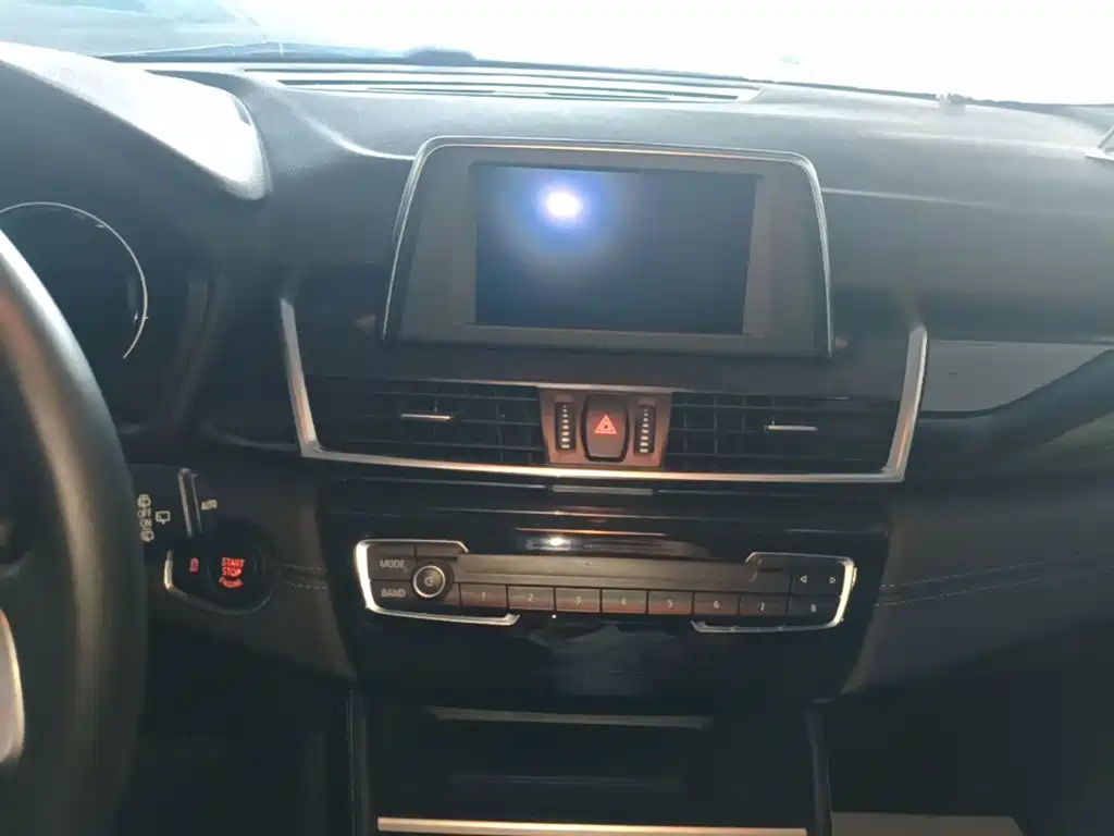 BMW 2 Series Station Wagon 2019 — фото 13