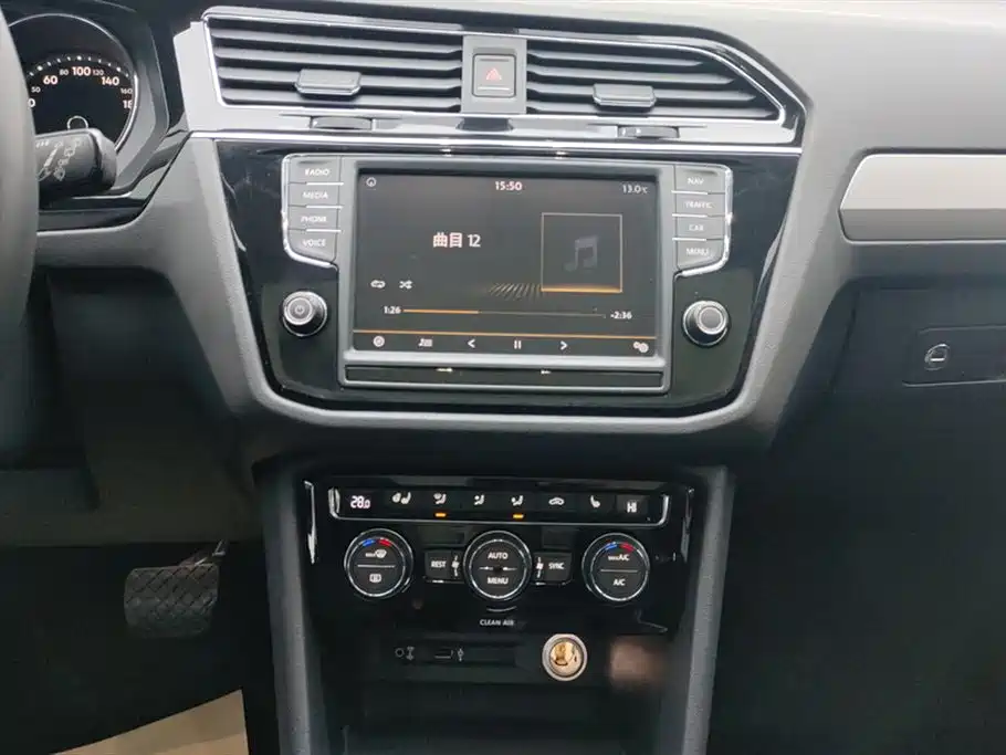 Volkswagen Tiguan L 2017 — фото 13