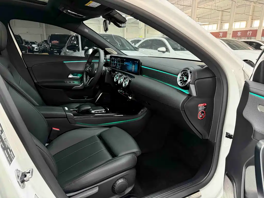 Mercedes-Benz A-Class 2022 — фото 16