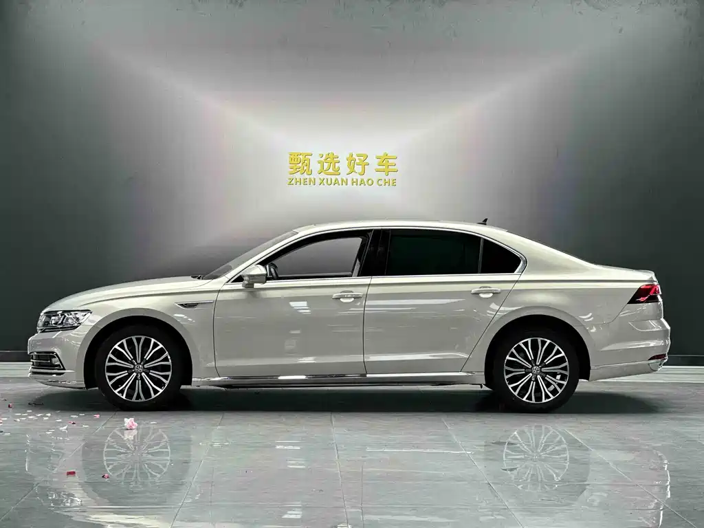 Volkswagen Phideon 2018 — фото 7