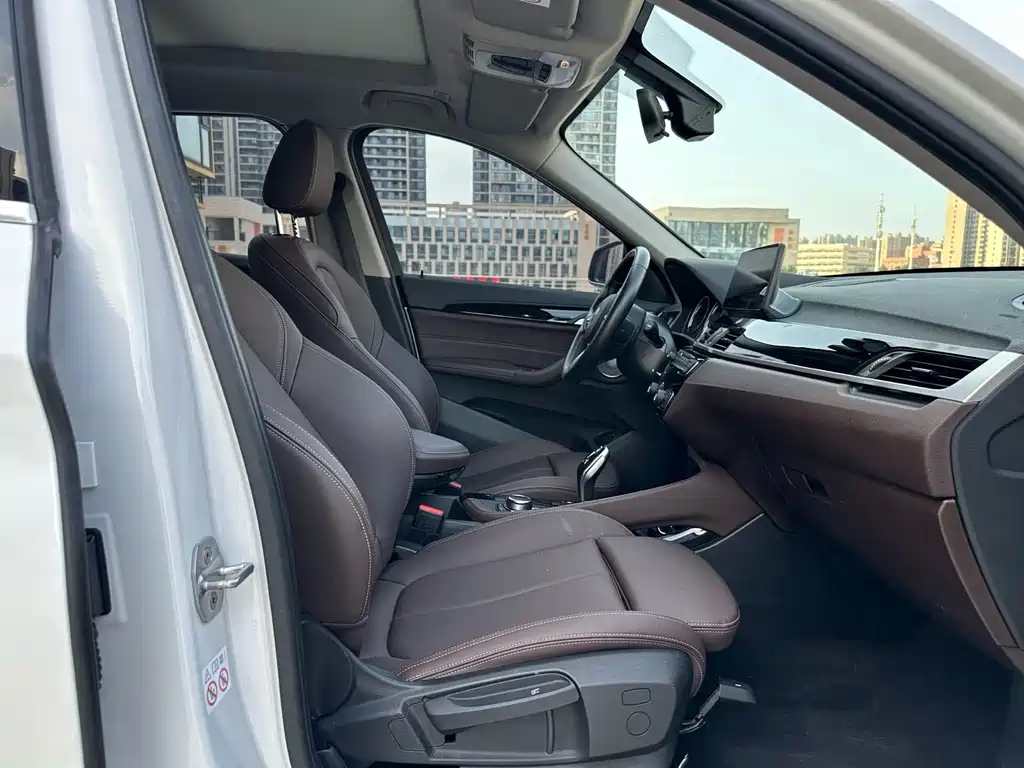 BMW X1 2022 — фото 13