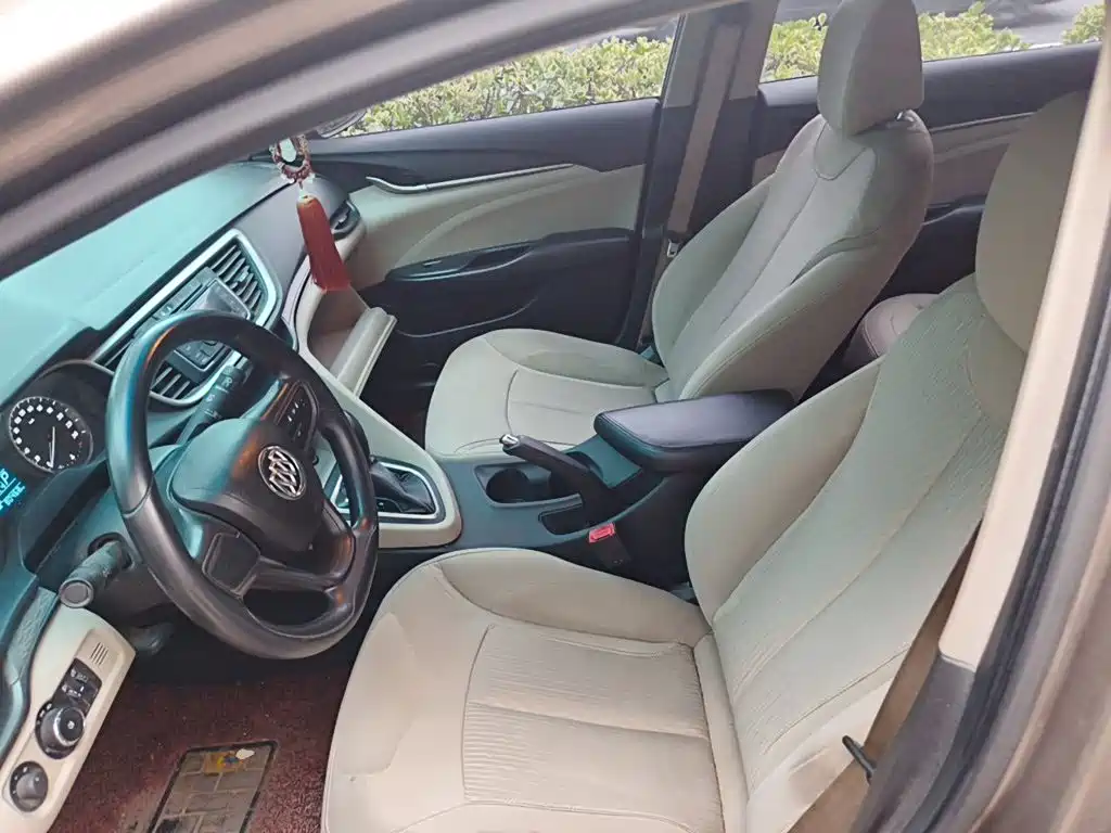 Buick Excelle 2016 — фото 12
