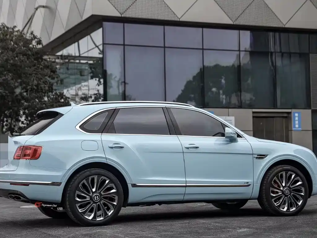 Bentley Bentayga 2019 — фото 3
