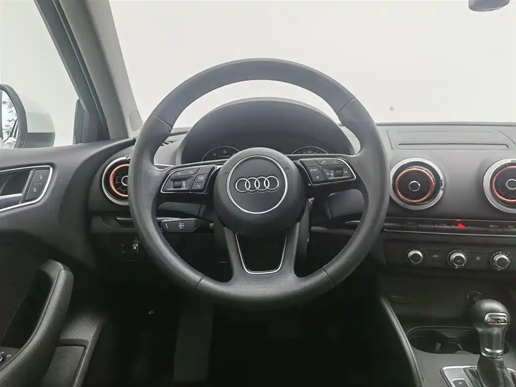 Audi A3 2020 — фото 11