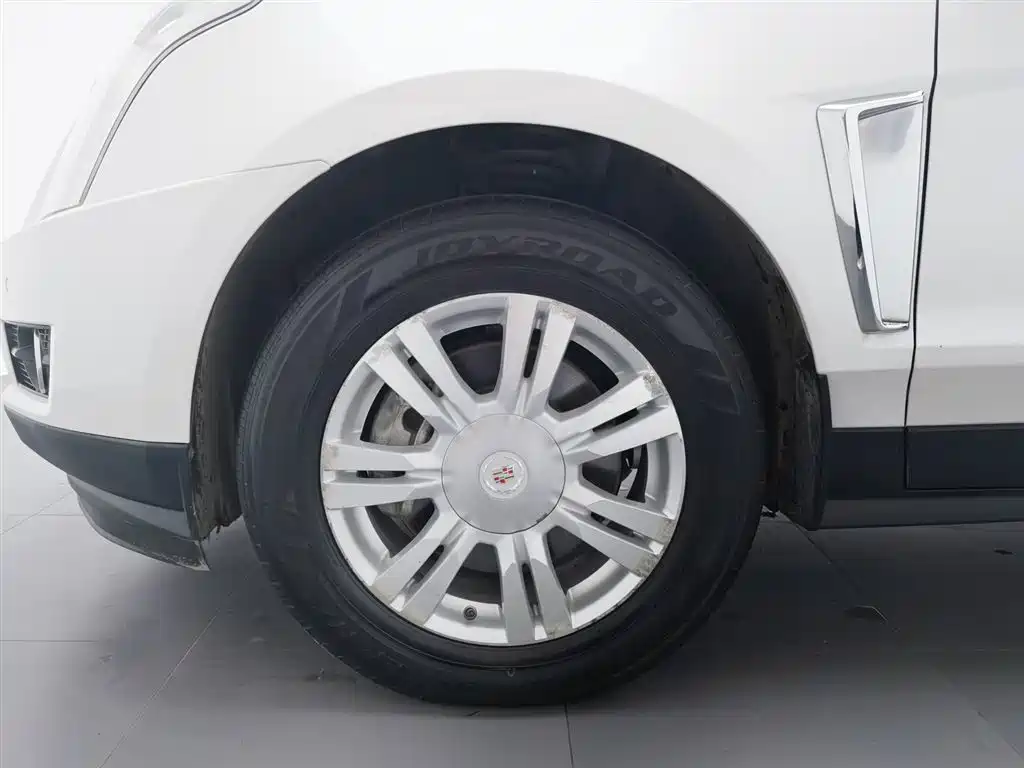 Cadillac SRX 2015 — фото 17