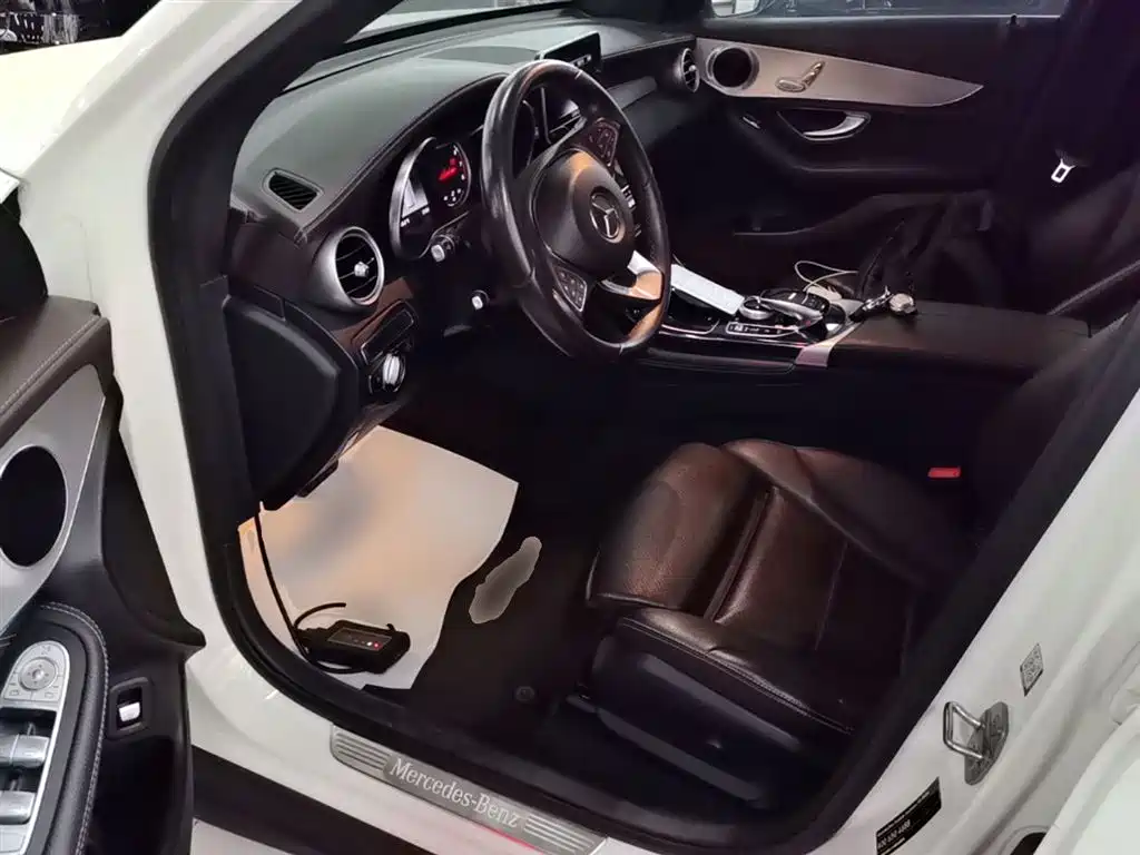 Mercedes-Benz GLC 2019 — фото 15