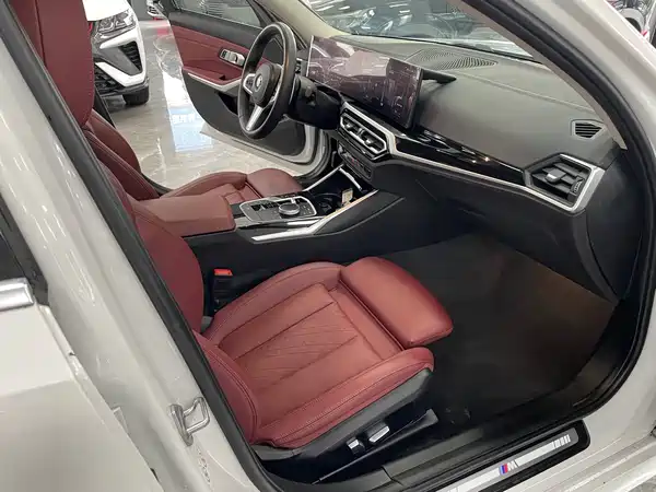 BMW 3 Series 2023