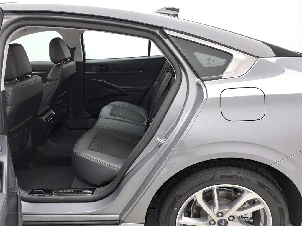 Ford Mondeo 2023 — фото 15