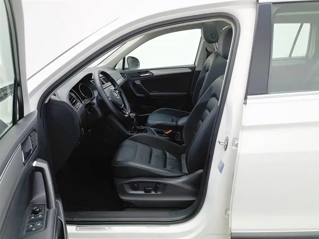 Volkswagen Tiguan L 2019 — фото 10