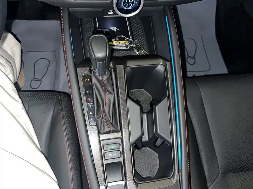 Honda Accord 2023 — фото 10