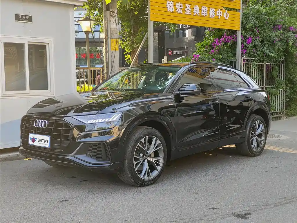 Audi Q8 2022
