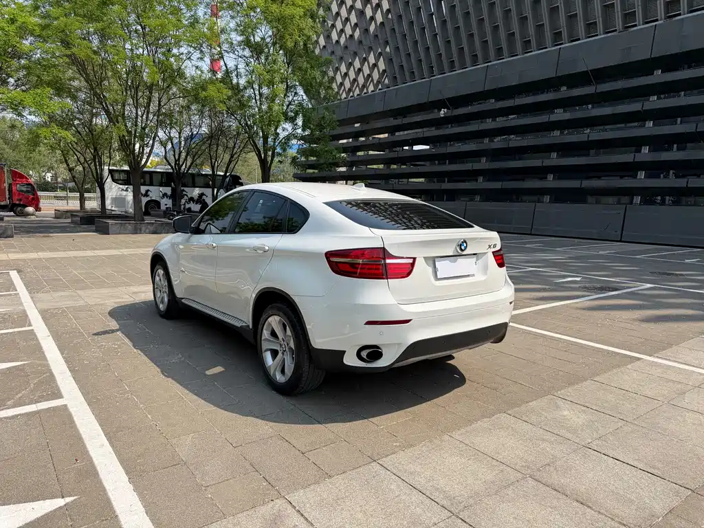 BMW X6 2014 — фото 8