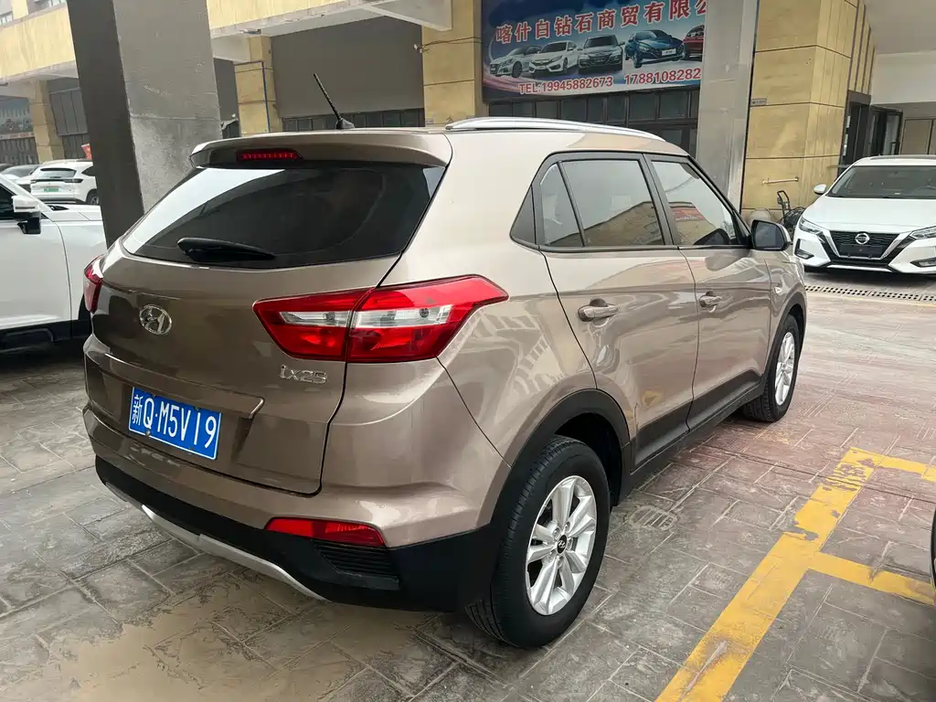 Hyundai ix25 2015 — фото 10