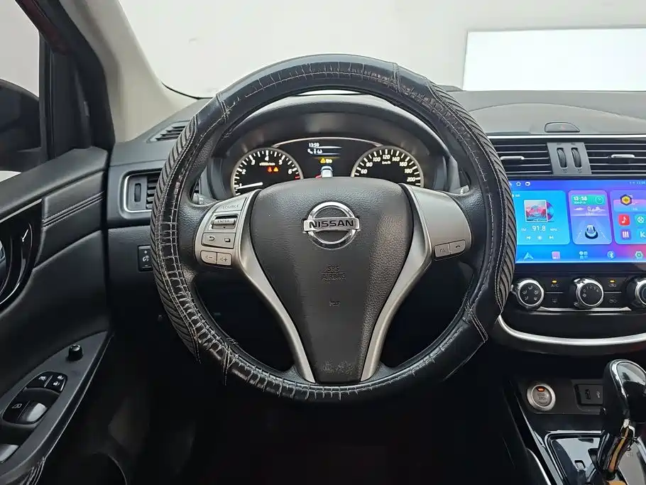 Nissan Tiida 2019 — фото 15