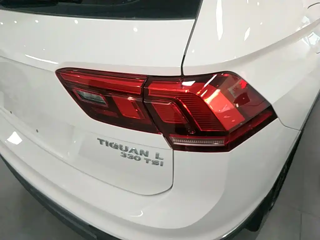 Volkswagen Tiguan L 2020 — фото 8