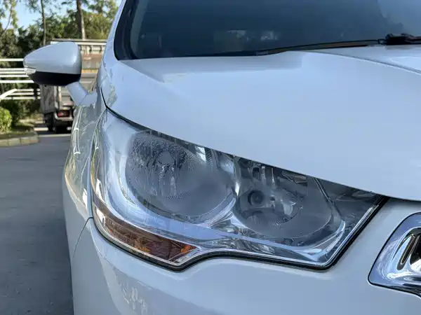 Citroën C4L 2014