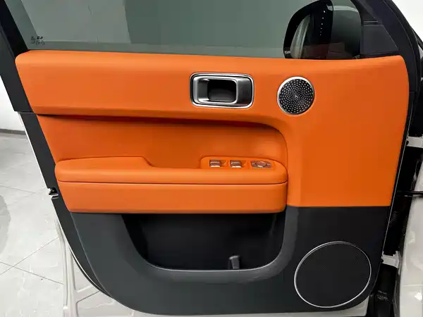 Li Auto L6 2025