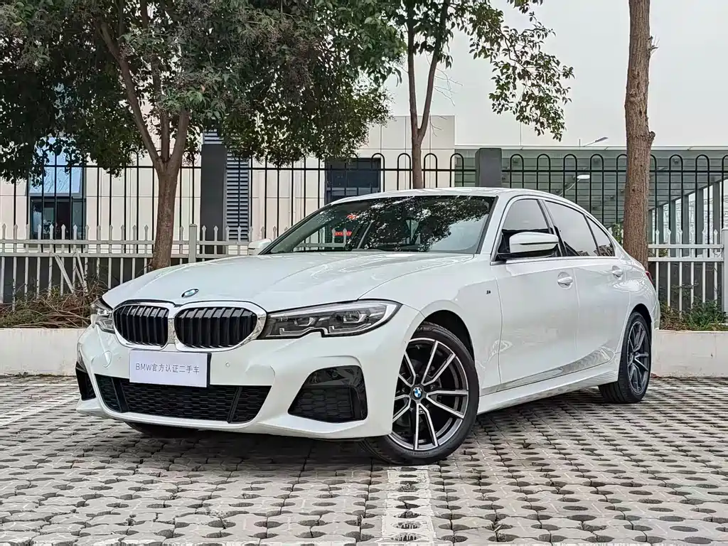 BMW 3 Series 2021 — фото 1