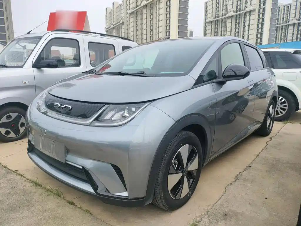 BYD Dolphin 2023