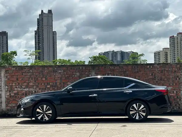 Nissan Teana 2022