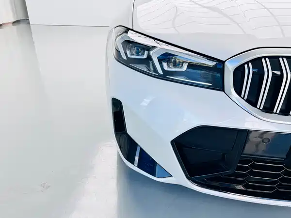 BMW 3 Series 2023
