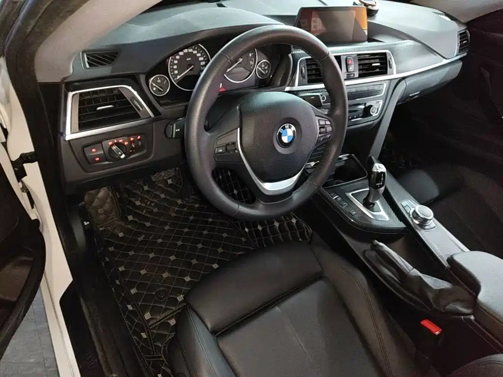 BMW 3 Series GT 2019 — фото 16
