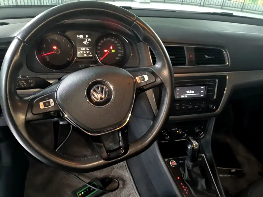 Volkswagen Lavida 2017 — фото 10