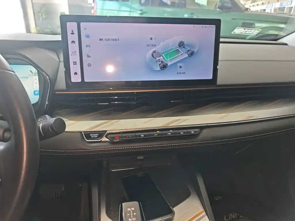 Geely Emgrand L Hip 2023 — фото 13
