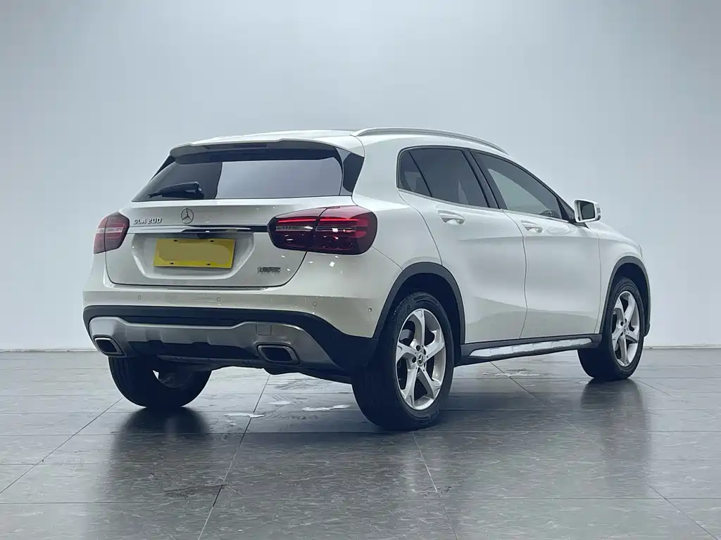 Mercedes-Benz GLA 2020