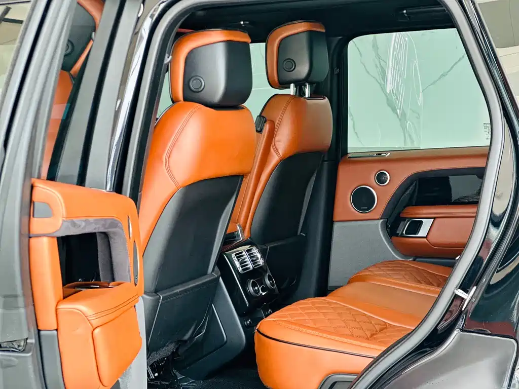 Land Rover Range Rover 2018 — фото 11