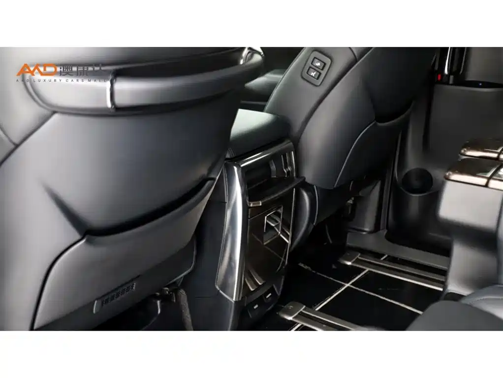 Toyota Alphard 2018 — фото 10