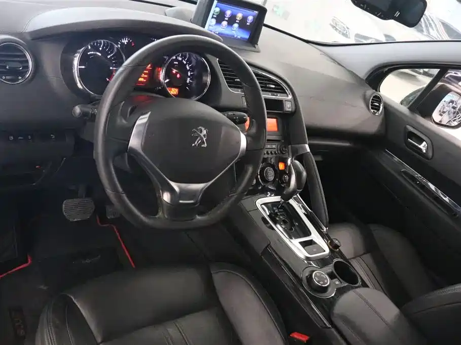 Peugeot 3008 2016 — фото 11