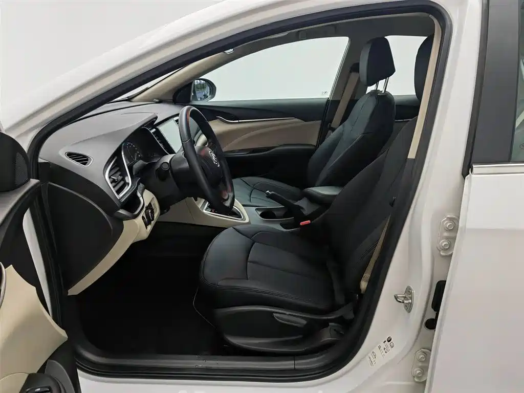 Buick Excelle 2019 — фото 10