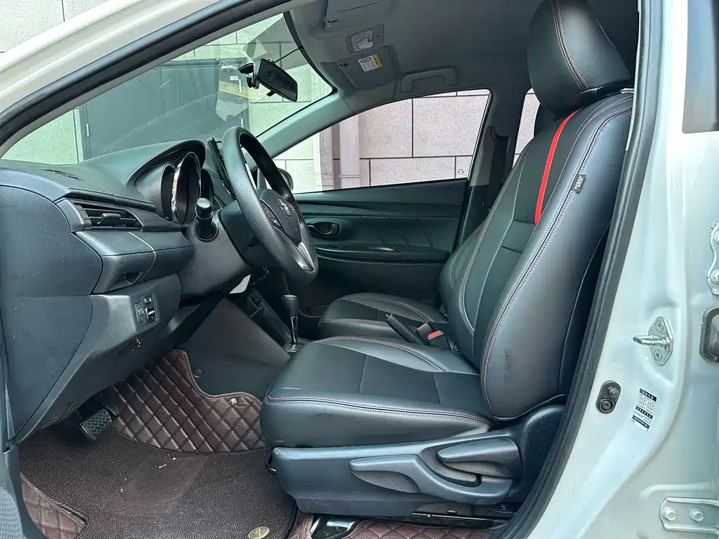 Toyota Yaris L 2022 — фото 17