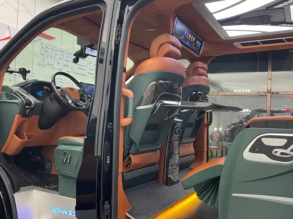 Ford Tourneo 2023 — фото 14