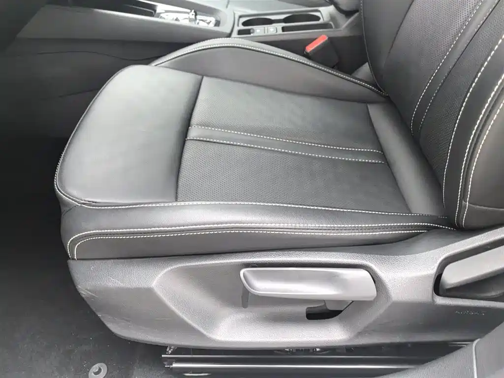 Skoda Octavia 2021 — фото 20