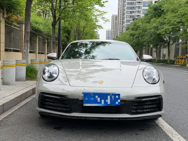 Porsche 911 2021