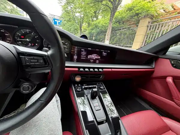 Porsche 911 2021