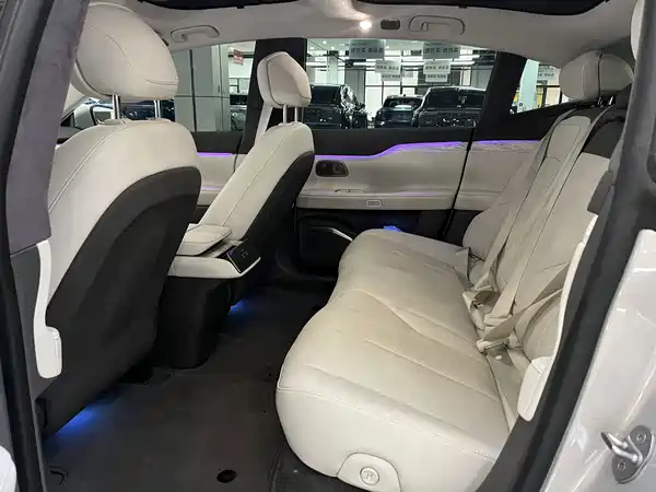 NIO ET7 2022