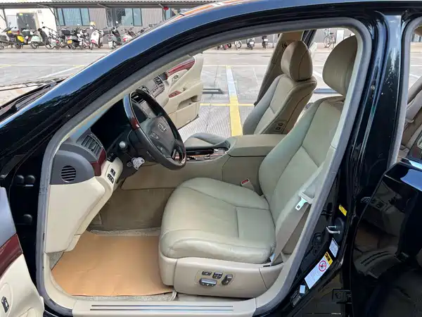Lexus LS 2008