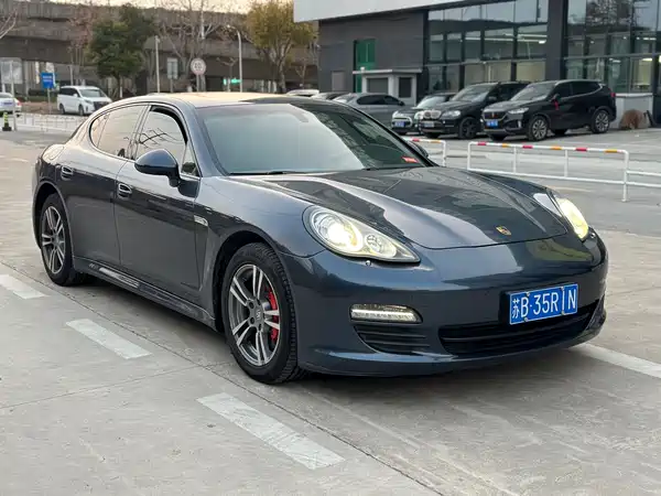 Porsche Panamera 2013