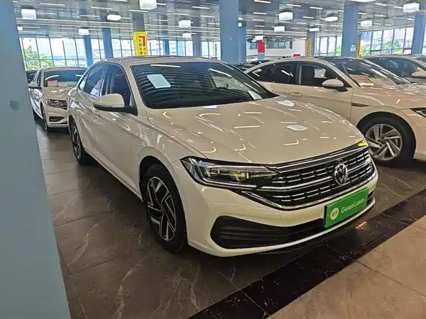 Volkswagen Sagitar 2025