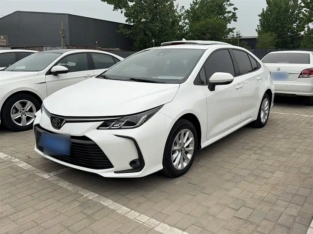 Toyota Corolla 2021 — фото 1