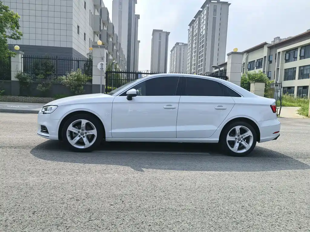 Audi A3 2020 — фото 11