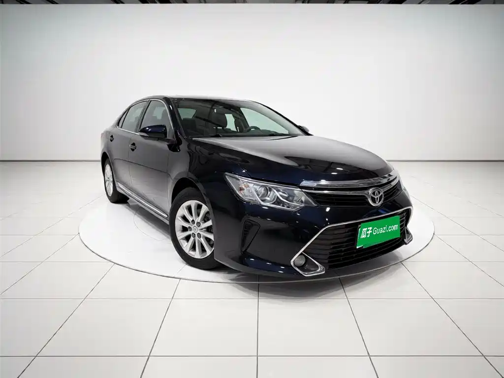 Toyota Camry 2016 — фото 3
