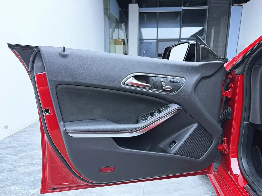 Mercedes-Benz CLA 2018 — фото 10