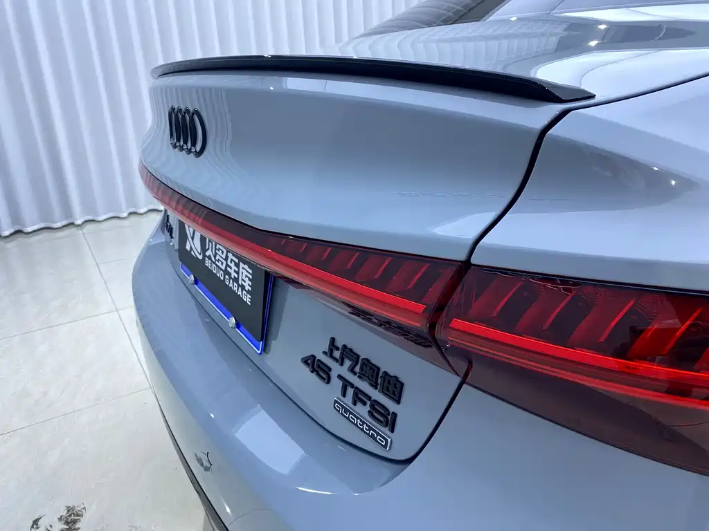 Audi A7L 2025 — фото 14