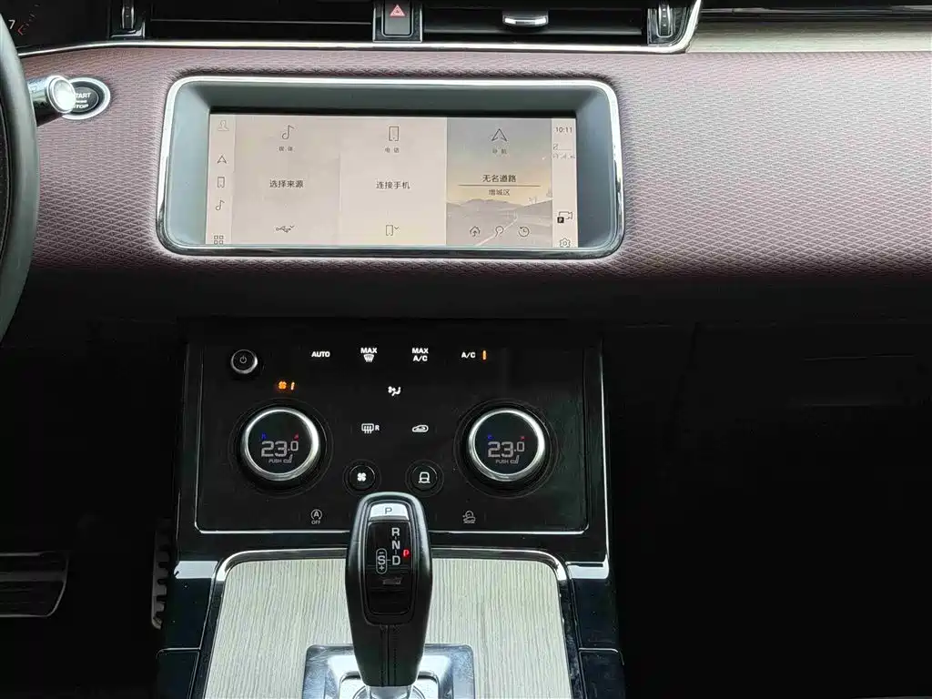 Land Rover Evoque 2023 — фото 17