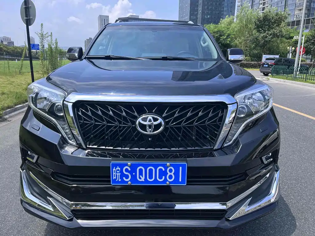 Toyota Prado 2015 — фото 3
