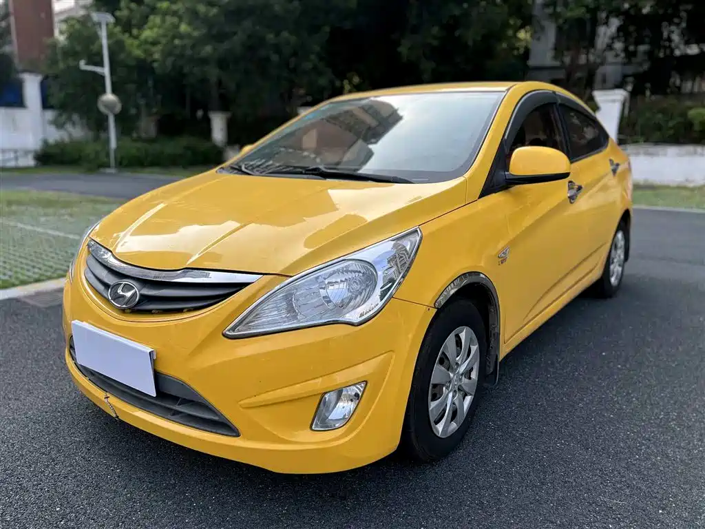 Hyundai Verna 2011